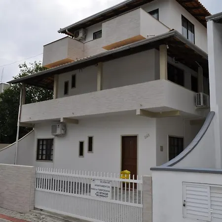 Apartamentos Bombinhas - 140 Metros Da Praia Exterior photo